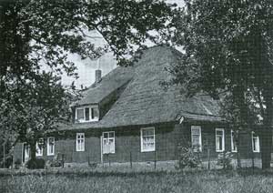 Na de Hervorming werden tot 1831 op boerderij &lsquo;De Moor&rsquo; in Zuidermeer in het geheim katholieke kerkdiensten gehouden.