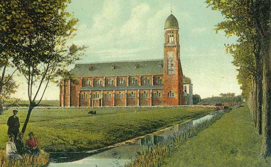 De Heilig Hartkerk aan De Noord (Heerhugowaard) werd in 1910 gebouwd, halverwege 't Veld en Heerhugowaard-dorp.