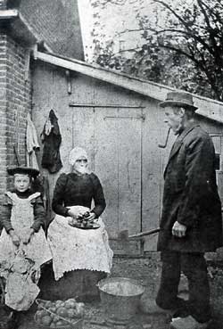 Pastoor De Graaf uit 't Veld fotografeerde in 1897 Gert Veldman.