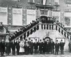 In 1920 werd de Medemblikker tuinder P. Schoutsen benoemd tot burgmeester van zijn stad.