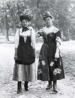 Op 31 augustus 1912, de verjaardag van koningin Wilhelmina en dus Koninginnedag.