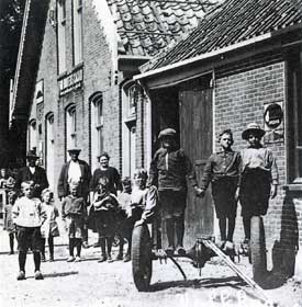 In Valkkoog woonden omstreeks 1910 ongeveer honderd mensen.