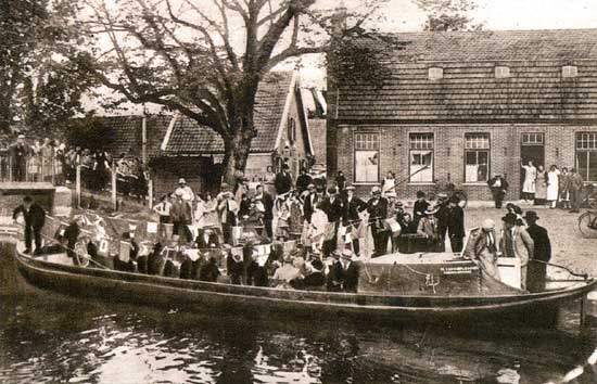In Valkkoog woonden omstreeks 1910 ongeveer honderd mensen.