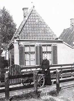 In Lutjebroek ventte Antje Hoogland met koek.