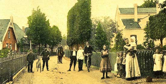 Omstreeks 1900 kwam er maar zelden een fotograaf in de Westfriese dorpen.