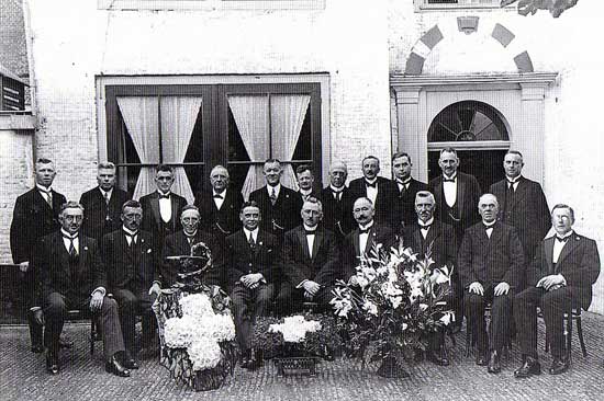 In 1926 bestond de afdeling Hoorn van het Witte Kruis 25 jaar.