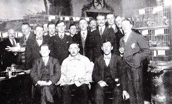 In 1926 bestond postduivenvereniging Alcmaria-Vitrix uit Alkmaar twintig jaar.