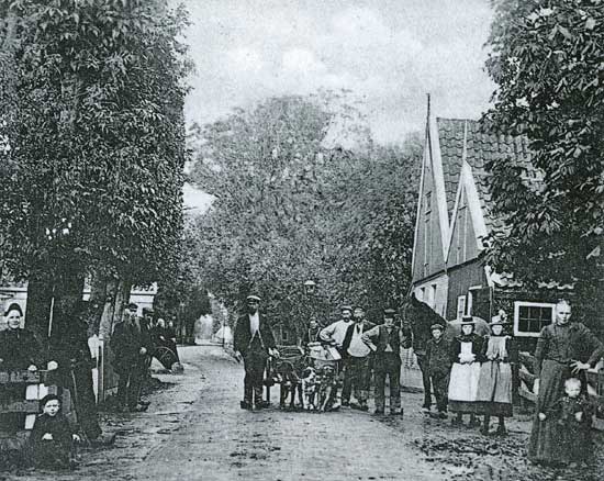 Kijkje in Oterleek rond 1900.
