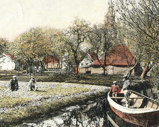 Tuinders uit Dirkshorn aan het werk.