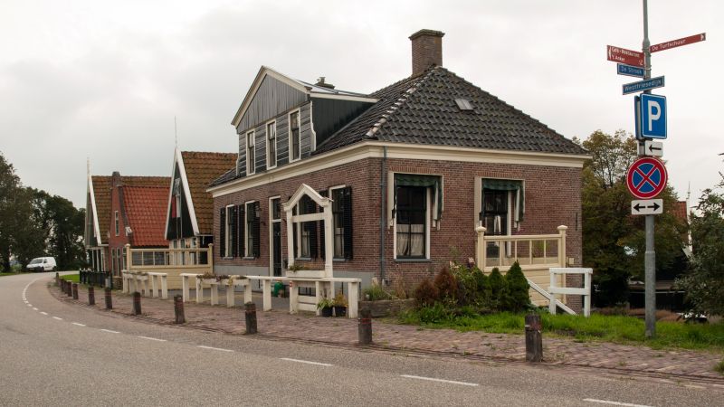 Kolhorn  De Roode Leeuw 8