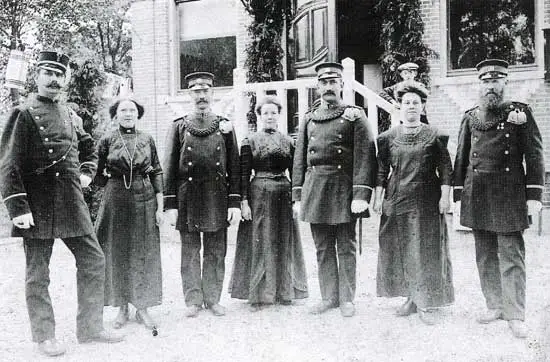 Tijdens de installatie van burgemeester Vijn in 1913 kwam ieder &lsquo;pikt en dreven&rsquo; naar het raadhuis van Twisk.