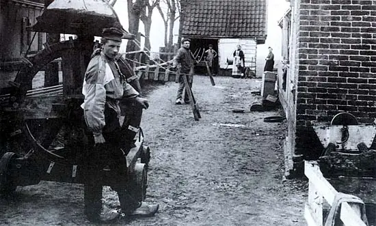 Op de lijnbaan of touwslagerij werd touw gemaakt. Jacob Breet had aan het Noord te Schagen zijn touwslagerij.