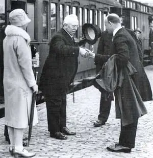 In 1928 werd Willem Zimmerman (rechts) burgemeester van Enkhuizen.