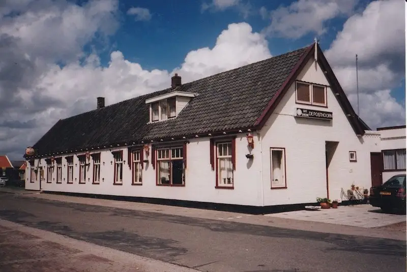 Het caf&eacute;, hier nog in gebruik.