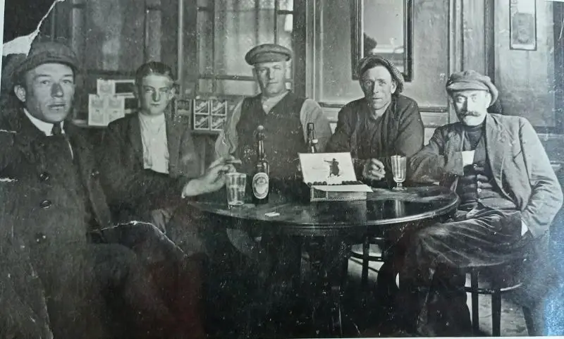 Warmenhuizen Nogmaals het interieur in 1919