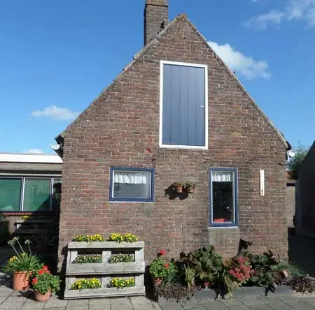 Het oude schuurtje dat hoort bij de boerderij en later bij de woning van Jan Deen die daarvoor in de plaats kwam.