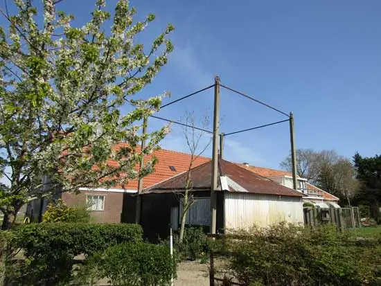 Hooivijzel met afmeting 7x7 meter, hoogte 8 meter.