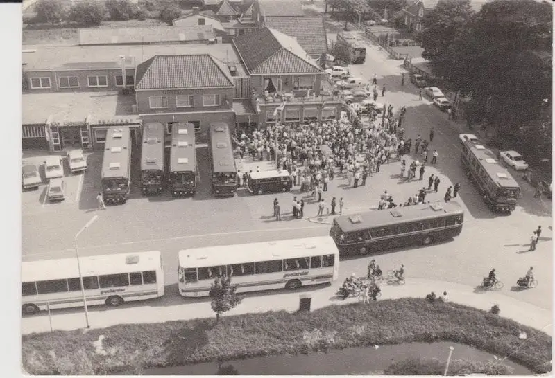 Jaarlijks kwamen er achthonderd tot duizend bussen naar Nibbixwoud.