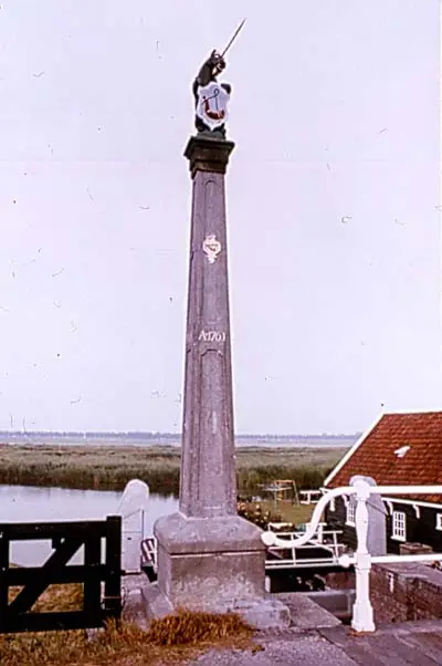 II-4. Grenspaal bij Schardam