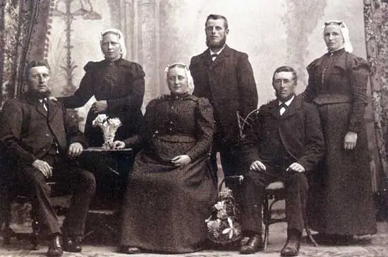 Wie zich omstreeks 1900 wilde laten vereeuwigen, ging naar de fotograaf.