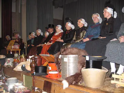 De cursisten wachten tot de show begint.