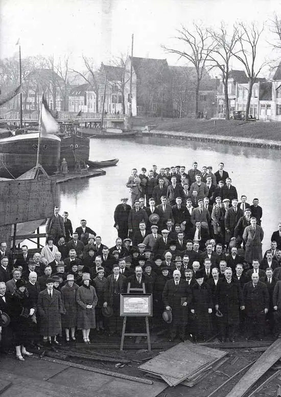 In 1928 bestond de Enkhuizer werf &lsquo;Vooruit&rsquo; 25 jaar.