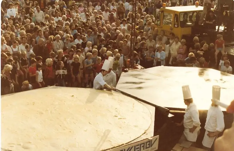De grootste pannenkoek wordt  gebakken op 6 juli 1980.