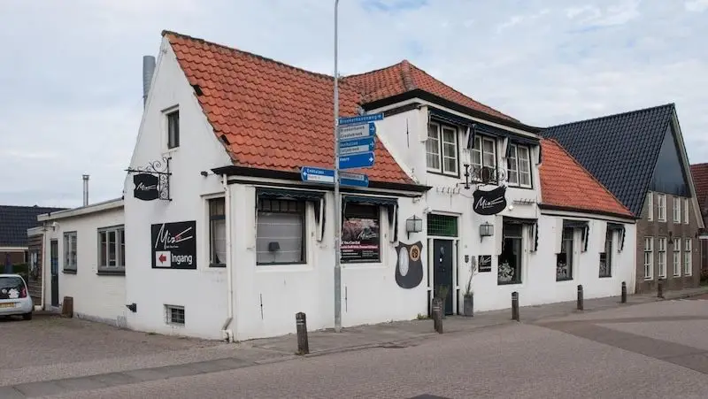 Anno 2024 is in het pand gevestigd Restaurant Mizo fusion sushi & grill