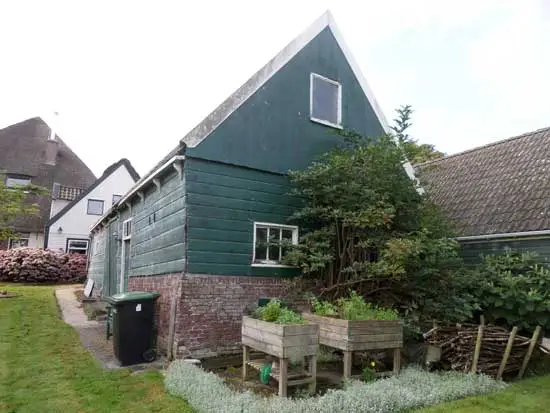 De achterzijde.