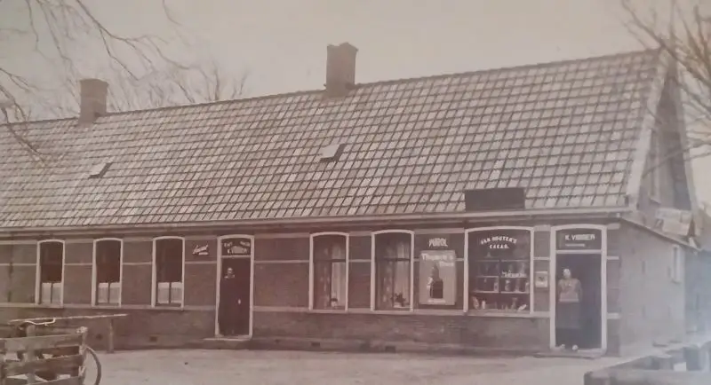 Eenigenburg cafe De Burcht 3
