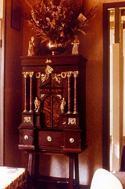 II-8. Tabernakel Papennest: interieur