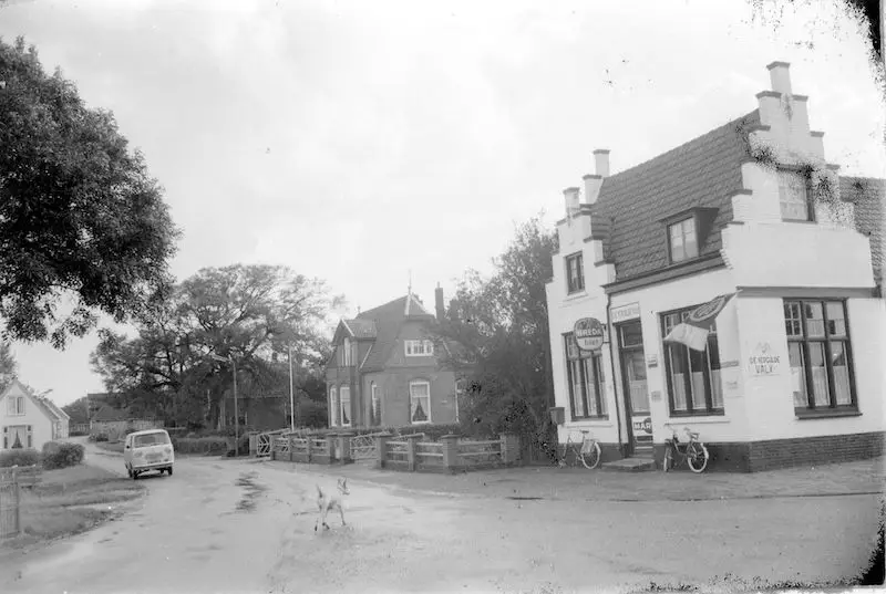caf&eacute; De Vergulde Valk, circa 1965