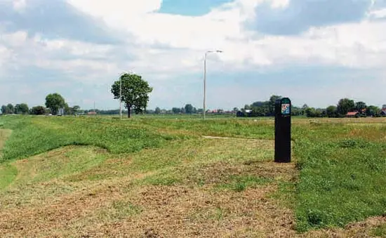 De Dikke Paal bij Winkel op de Omringdijk tussen Kolhorn en Aartswoud.