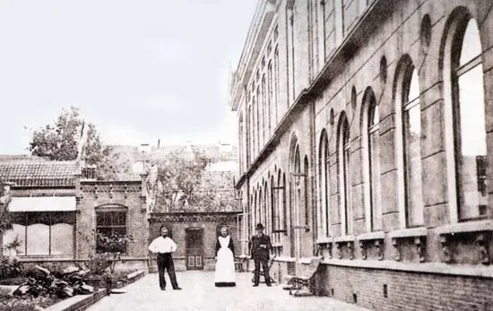 Opname van het stadsziekenhuis van Hoorn omstreeks 1900.