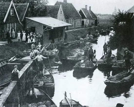 Foto van de Westerwortelsloot in Broekerhaven.