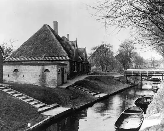 Witte boet, Kluiten Opperdoes, 1972. Anno 2021 niet meer bestaand.
